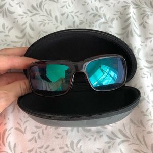 Costa Del Mar 580 green tint Cheeca style womens sunglasses with case